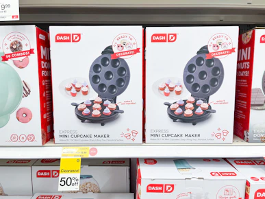 Dash Cupcake Maker