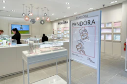 Pandora jewelry sign