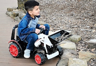 zulily-bobcat-ride-on-june-2