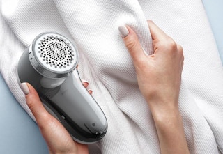 fabric shaver on blanket