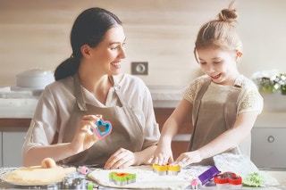 24-Piece Sandwich Cutter & Sealer Set