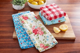 Walmart The Pioneer Woman kitchen towel set