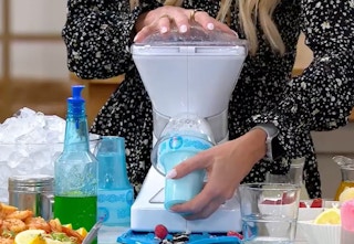 qvc-snowie-machine-june-featured-1