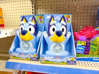 dollar general bluey musical bubble machine