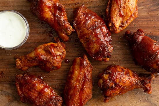 Monday Food Deals on Wings at TGI Fridays, Wingstop, and Smokey Bones
