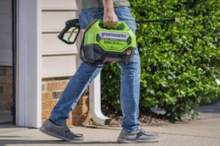 Lowes-Greenworks-pressure-washer-1