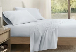linens and hutch sheets