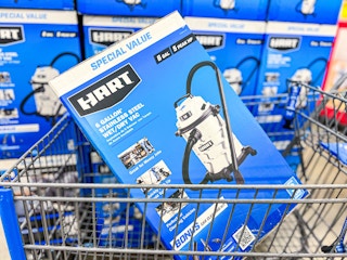 Hart Wet/Dry Vac in Walmart shopping cart