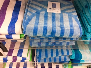 kohls-big-one-standard-beach-towel-2022-2