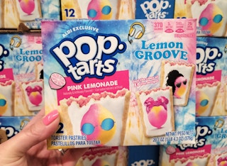 aldi pink lemonade poptarts 2022 sv 1656017578 1656017578