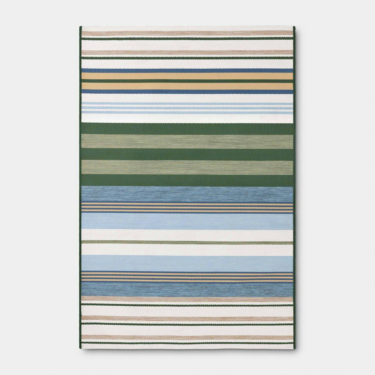 Room Essentials Outdoor Area Rug