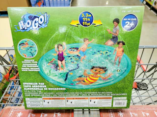 a giant sprinkler pad for kids