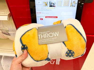 Pickleball Plush Throw Blanket