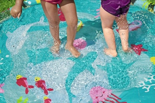 sprinkler splash kiddie pool
