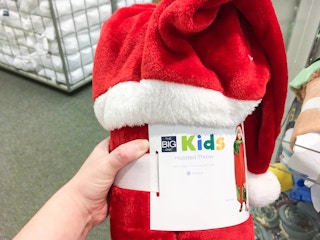 kohls-hooded-throw-2021-1-2