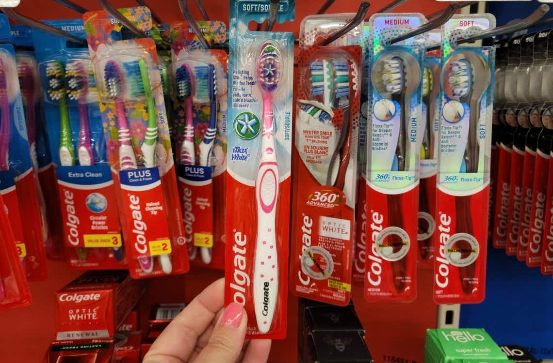 Dollar-general-colgate-toothbrush-1-2022-sv