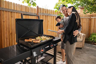 Lowes-Blackstone-flat-top-grill-1