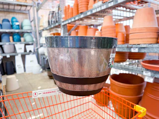 The-Home-Depot-Vigoro-whiskey-barrel-planters-2