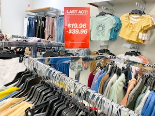 macys clearane apparel 2 041022 1649613533 1649613533