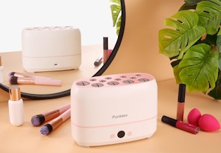 makeup brush cleaner