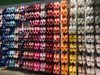 crocs classic clogs 1594664801 1594664801