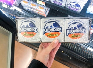 Walmart-Klondike-Reeses-2021