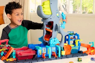 Target Hot Wheels shark car wash playset