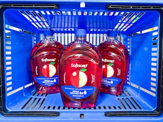 3 Softsoap Soap Refills in Walmart shopping cart