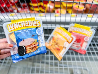 walmart lunchables b 1685723391 1685723391