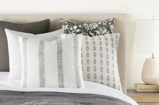linen & hutch pillows 