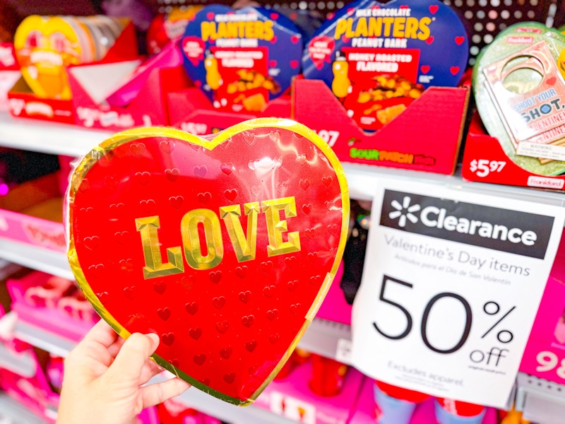 walmart-valentines-day-clearance2