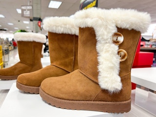 kohls so womens faux fur boots in store image 2022 0362 1669227422 1669227422