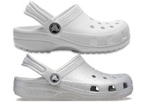 2 Crocs Kids' Clogs