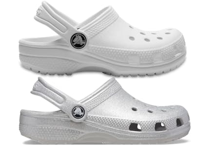2 Crocs Kids' Clogs