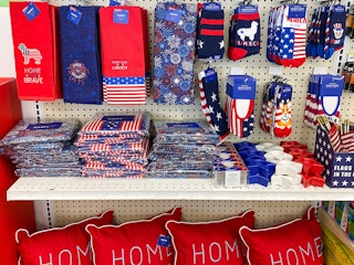 joann-fabrics-memorial-day-patriotic-americana-july-fourth-decor-2022-13