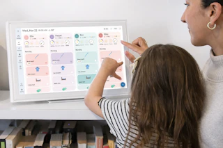 Walmart-Skylight-digital-calendar-1