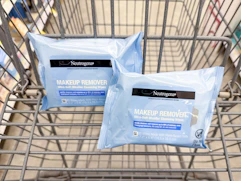 neutrogena makeup wipes in walgreens cart