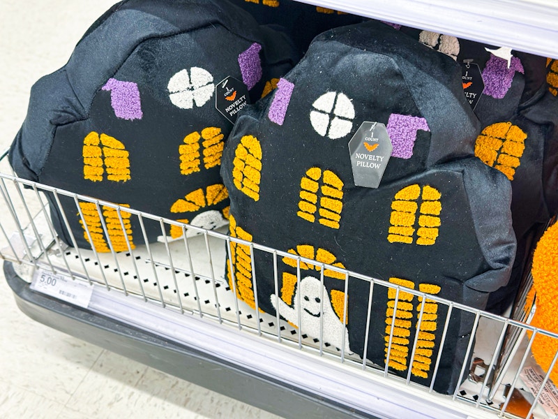 target-dollar-spot-halloween10