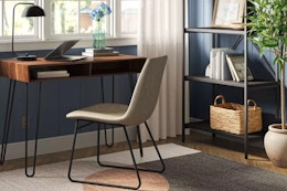 Target Threshold writing desk