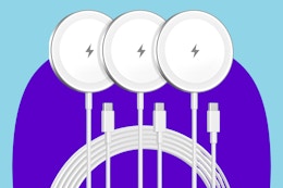 HANDY-GAD Magnetic Wireless Charger Charging Pad on a purple background.