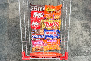 cvs-halloween-candy-reeses-kit-kat-mms-twix-snickers-crunch-brachs