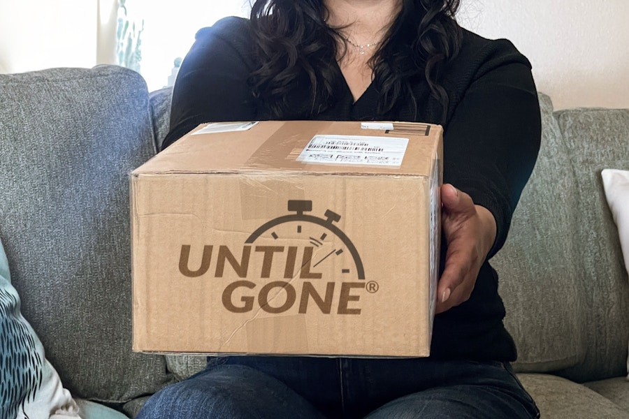 store-boxes-until-gone-delivery-package-shipping-model-kcl