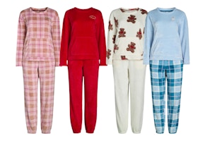 Joyspun Women's Plush Pajama Set