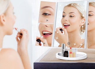 amazon lighted mirror 2022 2 1649172511 1649172511