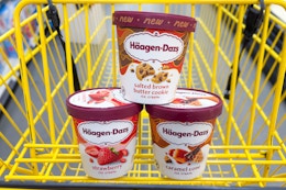 haagen-dazs ice creams in a yellow shopping cart