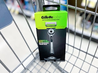 gillettelabs razor in basket
