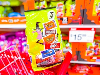 Target-Hersheys-Halloween-assortment-candy-bag