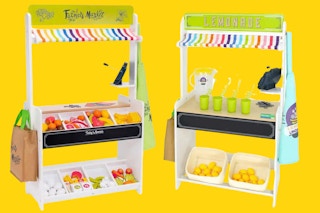 wooden farmers market and lemonade stand toy sets