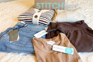 a stitch fix bow with clothes