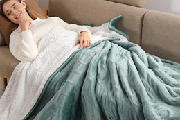 Heated Throw Blanket B0FJ8PNTYD
